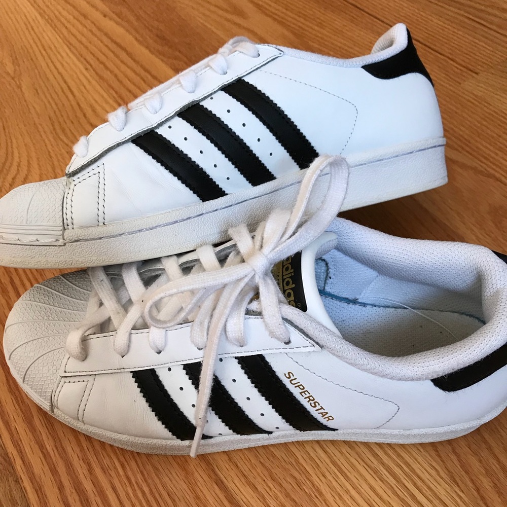 Adidas Superstar Sneakers